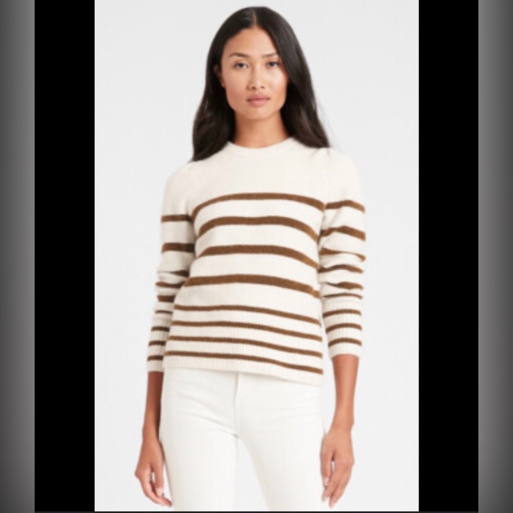 Banana Republic Cream and Brown Striped Alpaca Wool Blend Crewneck Sweater Small